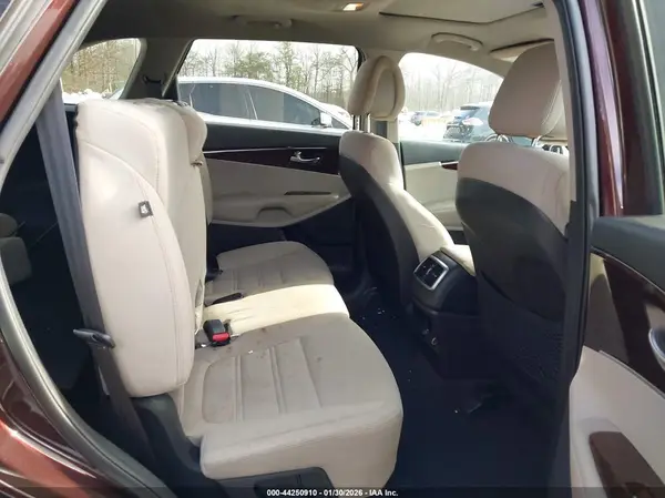 5XYPGDA3XGG048300 2016 KIA SORENTO - Image 8