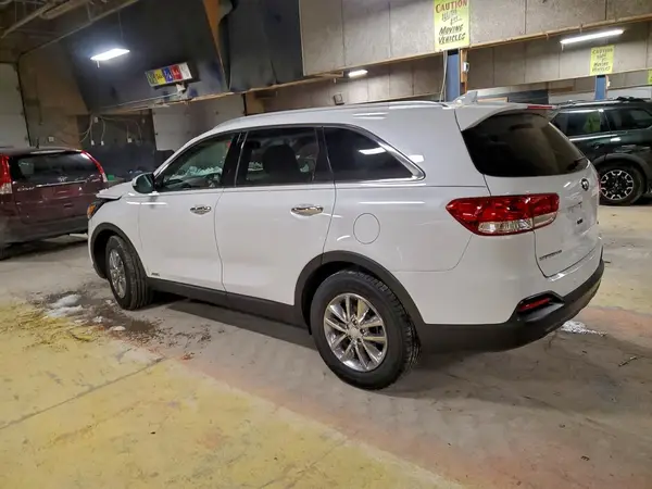 5XYPGDA3XGG052086 2016 KIA SORENTO - Image 2