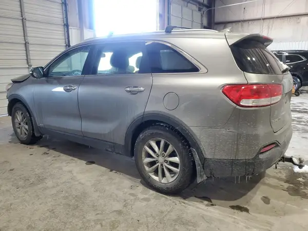 5XYPGDA3XGG055070 2016 KIA SORENTO - Image 2