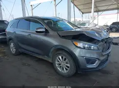 5XYPGDA3XGG059975 2016 KIA SORENTO
