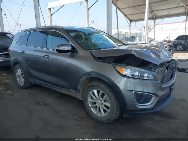 5XYPGDA3XGG059975 2016 KIA SORENTO - Image 1