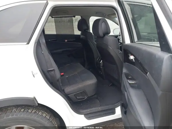 5XYPGDA3XGG061130 2016 KIA SORENTO - Image 8
