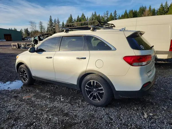 5XYPGDA3XGG065100 2016 KIA SORENTO - Image 2