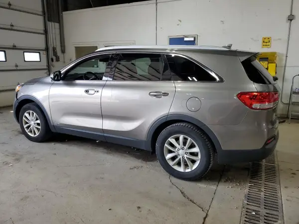 5XYPGDA3XGG067879 2016 KIA SORENTO - Image 2