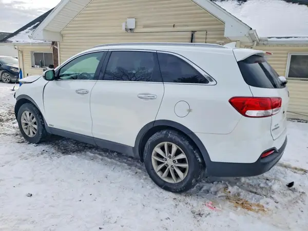 5XYPGDA3XGG078543 2016 KIA SORENTO - Image 2