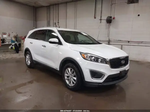 5XYPGDA3XGG093141 2016 KIA SORENTO - Image 1