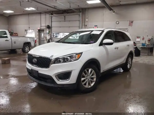 5XYPGDA3XGG093141 2016 KIA SORENTO - Image 2