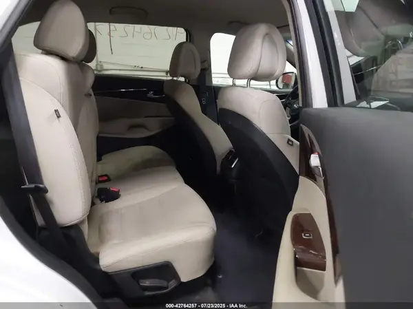 5XYPGDA3XGG093141 2016 KIA SORENTO - Image 8