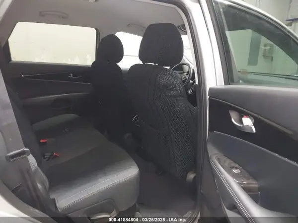 5XYPGDA3XGG101433 2016 KIA SORENTO - Image 8