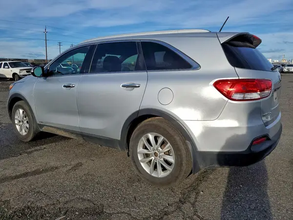 5XYPGDA3XGG110648 2016 KIA SORENTO - Image 2