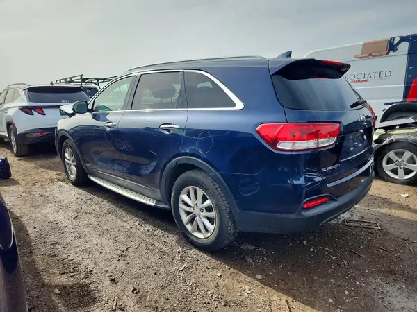 5XYPGDA3XGG110925 2016 KIA SORENTO - Image 2