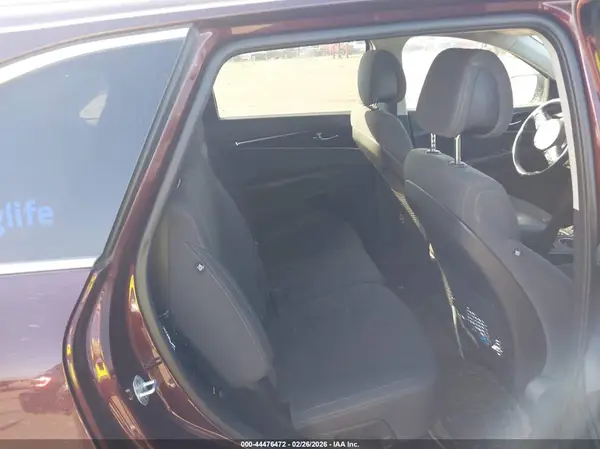 5XYPGDA3XGG128082 2016 KIA SORENTO - Image 8