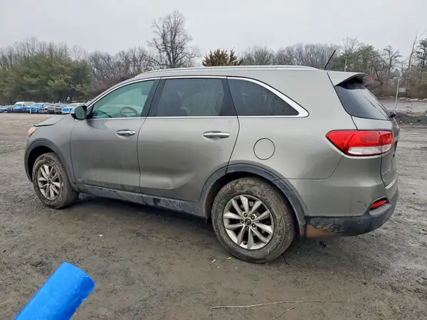 5XYPGDA3XGG148218 2016 KIA SORENTO - Image 2