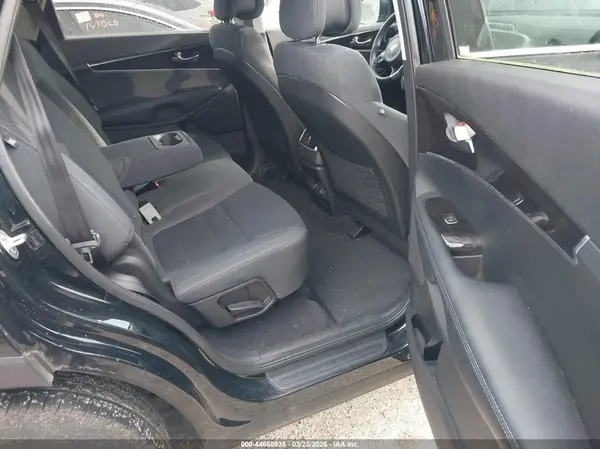 5XYPGDA3XGG155430 2016 KIA SORENTO - Image 8