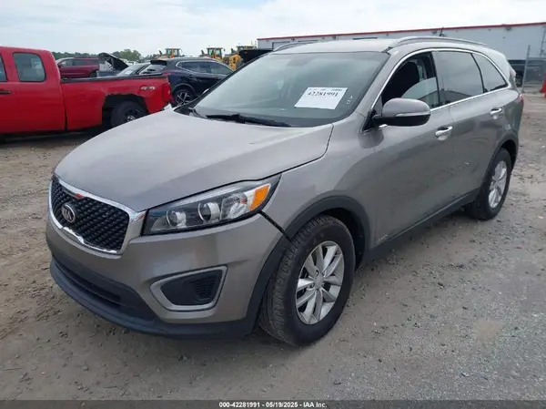 5XYPGDA3XGG169442 2016 KIA SORENTO - Image 2