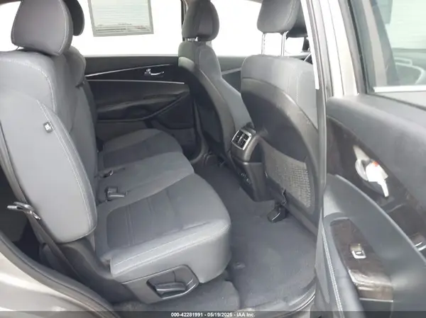 5XYPGDA3XGG169442 2016 KIA SORENTO - Image 8