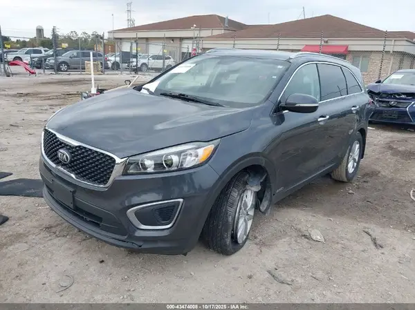 5XYPGDA3XHG192799 2017 KIA SORENTO - Image 2