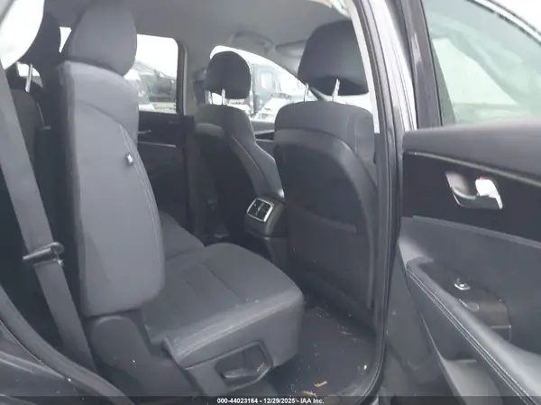 5XYPGDA3XHG206328 2017 KIA SORENTO - Image 8