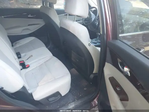 5XYPGDA3XHG220018 2017 KIA SORENTO - Image 8