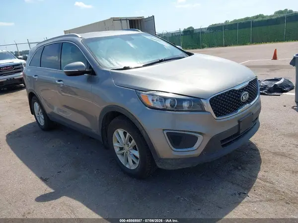 5XYPGDA3XHG232105 2017 KIA SORENTO - Image 1