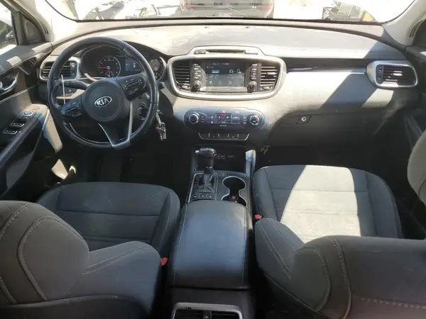 5XYPGDA3XHG236574 2017 KIA SORENTO - Image 8