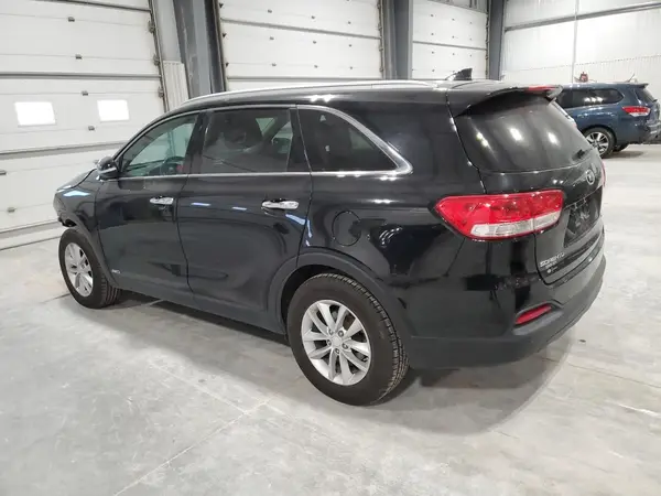 5XYPGDA3XHG263824 2017 KIA SORENTO - Image 2