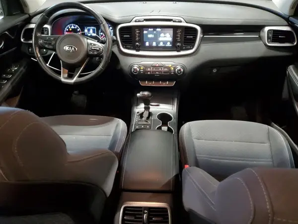5XYPGDA3XHG263824 2017 KIA SORENTO - Image 8