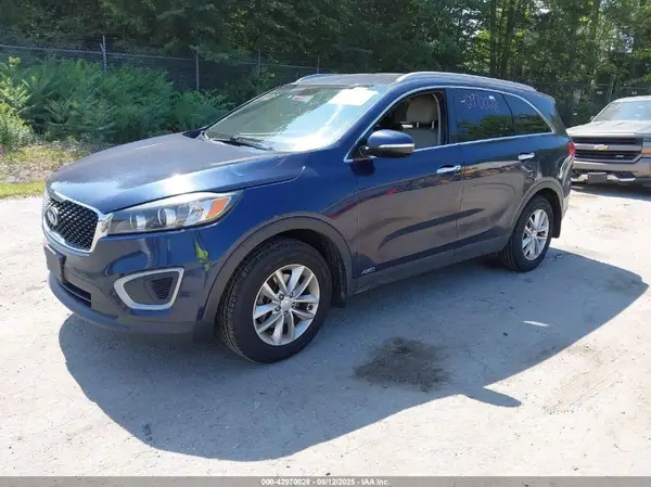 5XYPGDA3XHG266996 2017 KIA SORENTO - Image 2