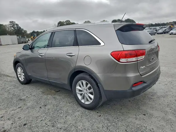 5XYPGDA3XHG267260 2017 KIA SORENTO - Image 2