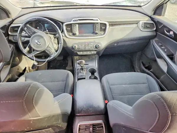 5XYPGDA3XHG272250 2017 KIA SORENTO - Image 8