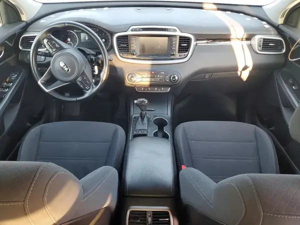 5XYPGDA3XHG282552 2017 KIA SORENTO - Image 8