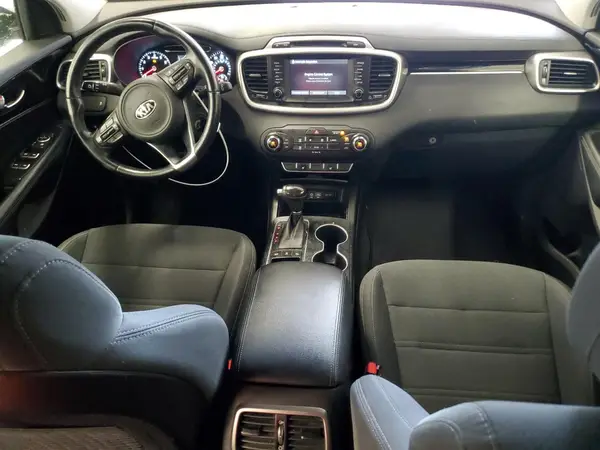 5XYPGDA3XHG285483 2017 KIA SORENTO - Image 8
