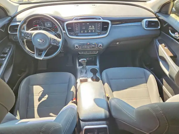 5XYPGDA3XHG289775 2017 KIA SORENTO - Image 8