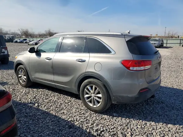 5XYPGDA3XHG294023 2017 KIA SORENTO - Image 2