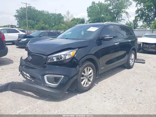 5XYPGDA3XHG297780 2017 KIA SORENTO - Image 2