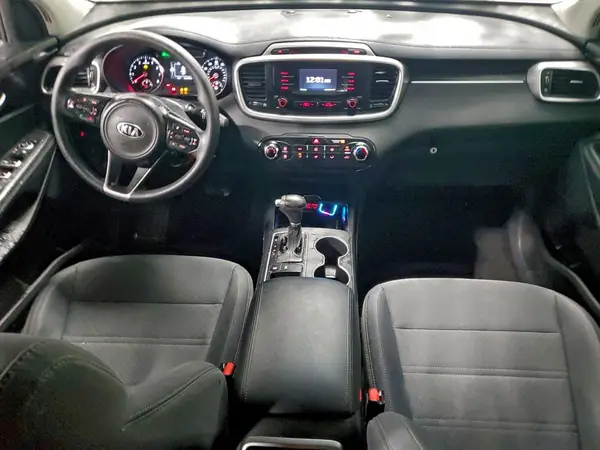 5XYPGDA3XHG298282 2017 KIA SORENTO - Image 8
