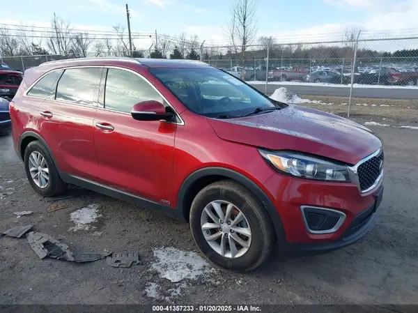 5XYPGDA3XHG303562 2017 KIA SORENTO - Image 1