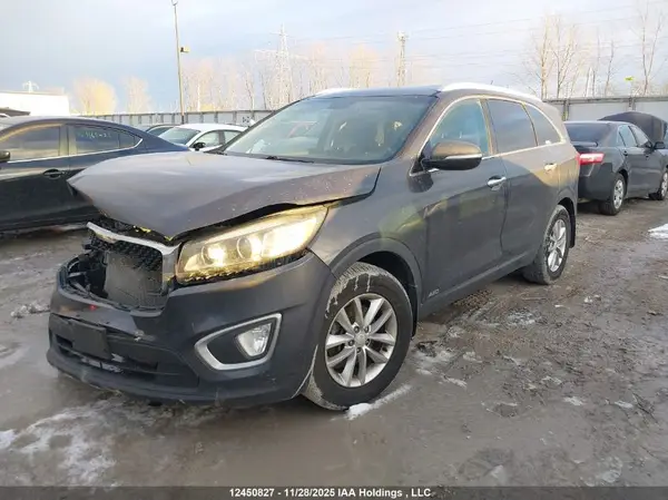 5XYPGDA3XHG315615 2017 KIA SORENTO - Image 2