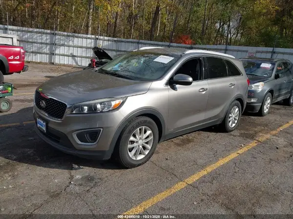 5XYPGDA3XHG324542 2017 KIA SORENTO - Image 2