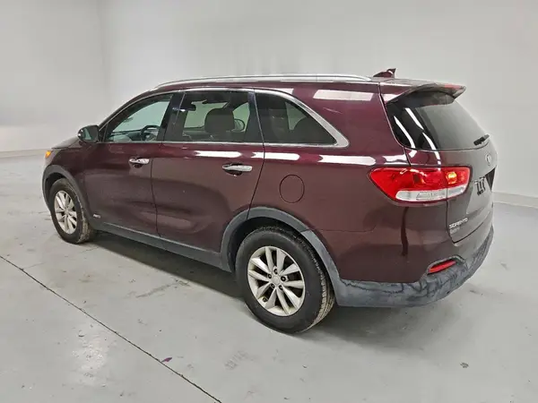 5XYPGDA3XHG326016 2017 KIA SORENTO - Image 2
