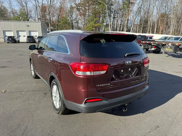 5XYPGDA3XHG328171 2017 KIA SORENTO - Image 2