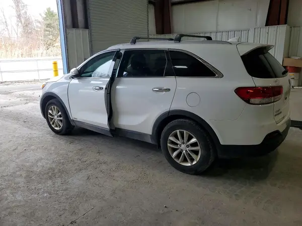5XYPGDA3XHG329370 2017 KIA SORENTO - Image 2