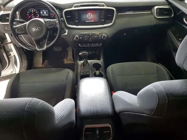 5XYPGDA3XHG329370 2017 KIA SORENTO - Image 8