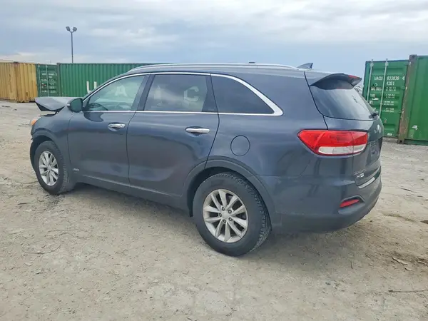 5XYPGDA3XHG333080 2017 KIA SORENTO - Image 2