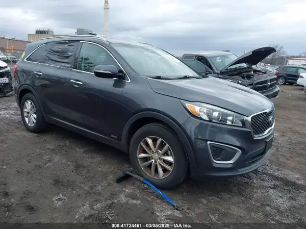 5XYPGDA3XJG339502 2018 KIA SORENTO - Image 1