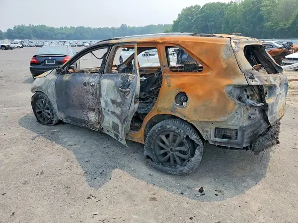 5XYPGDA3XJG348085 2018 KIA SORENTO - Image 2