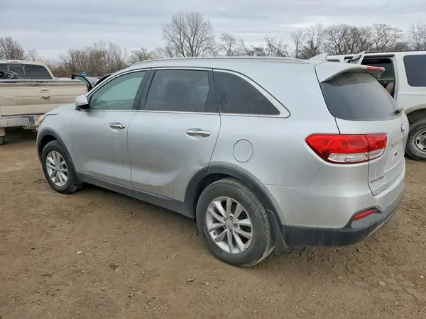 5XYPGDA3XJG359443 2018 KIA SORENTO - Image 2