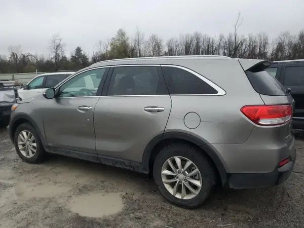 5XYPGDA3XJG359698 2018 KIA SORENTO - Image 2