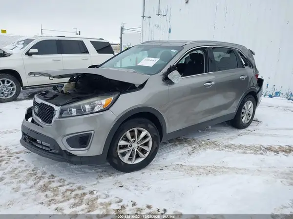5XYPGDA3XJG361855 2018 KIA SORENTO - Image 2