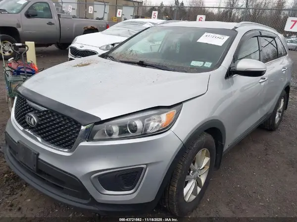 5XYPGDA3XJG371687 2018 KIA SORENTO - Image 2